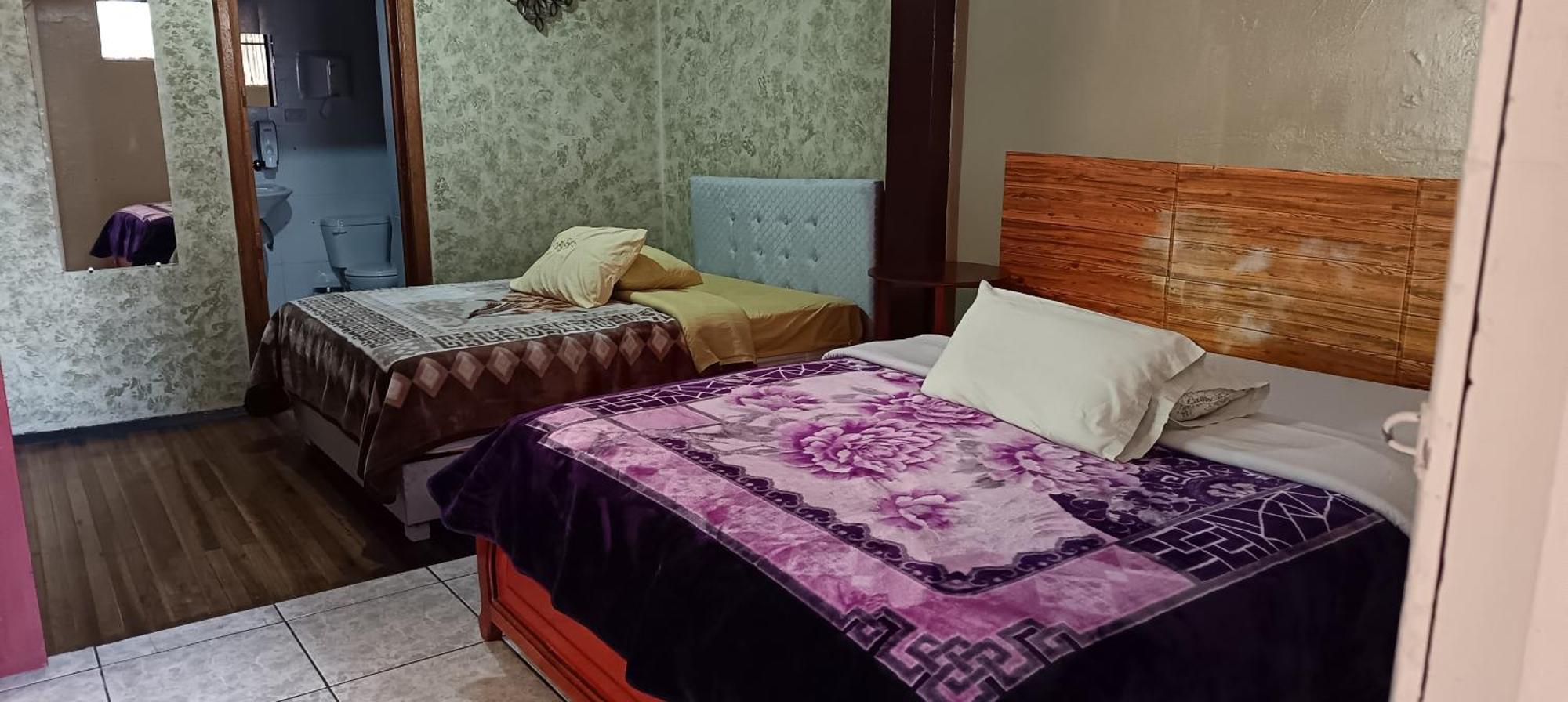 La Perla Cuencana Hostal Εξωτερικό φωτογραφία